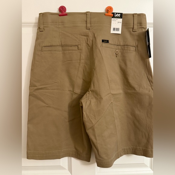 Lee Other - Men’s Lee original khaki extreme motion. Size 30. 10” inseam. NWT